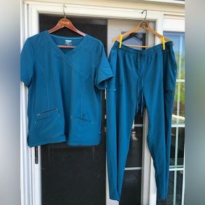 Women’s work scrubs -top & pants